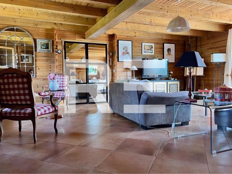 Châlet - 150 m² - 5 pièces