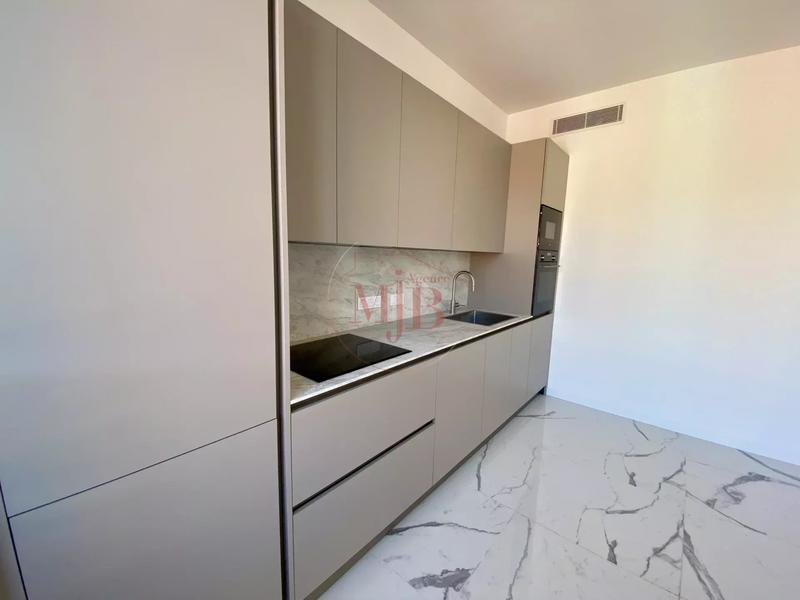 Appartement - 90 m² - 3 pièces