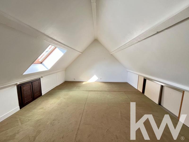 Maison - 180 m² - 8 pièces