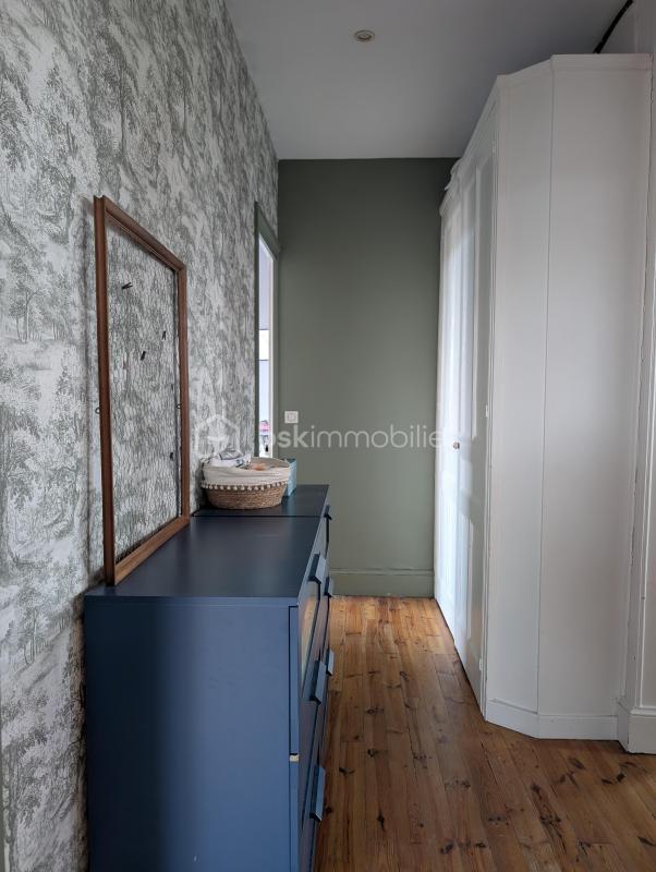 Demeure - 233 m² - 10 pièces