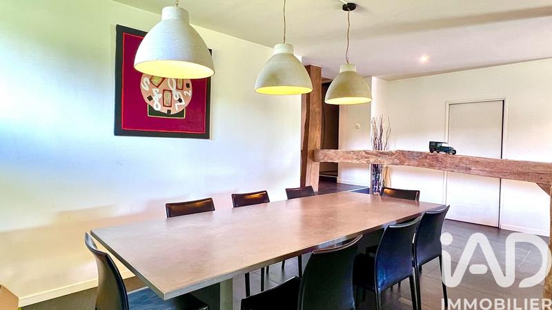 Maison - 300 m² - 5 pièces