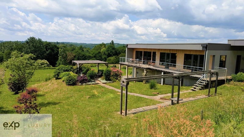 Maison - 135 m² - 4 pièces