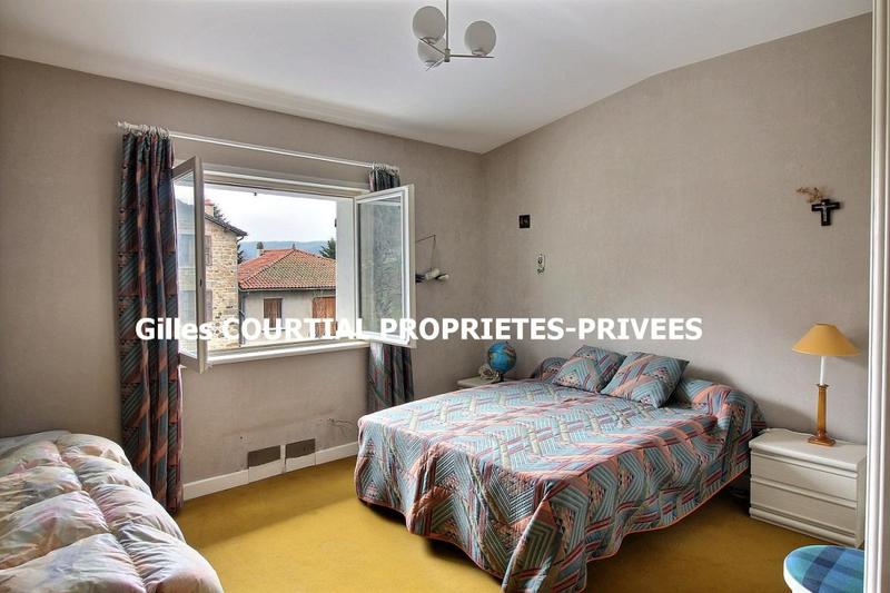 Maison - 302 m² - 12 pièces
