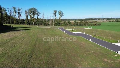 Terrain constructible - 699 m²