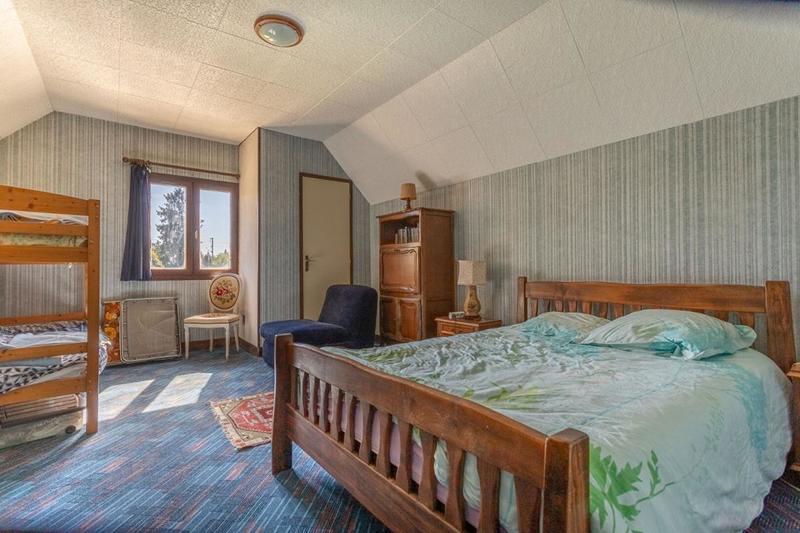 Maison - 200 m² - 8 pièces