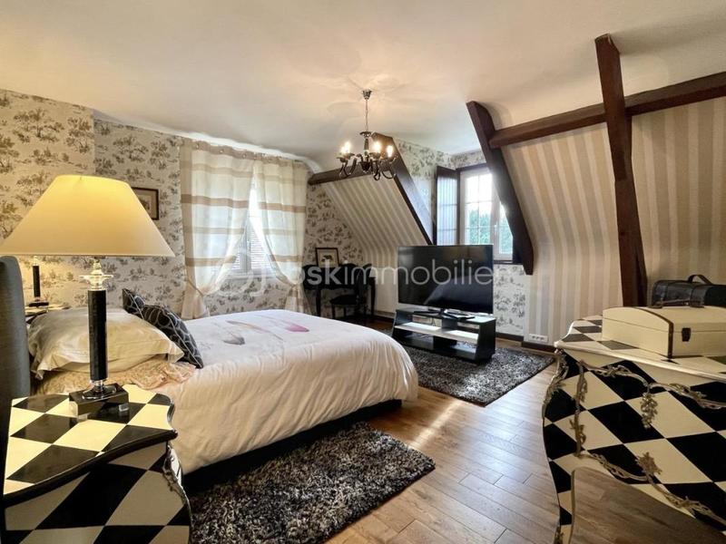 Maison - 671 m² - 20 pièces