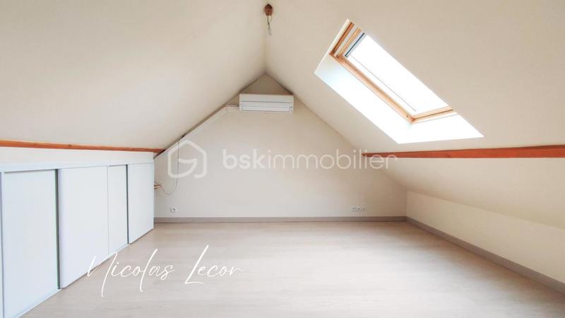 Maison - 93 m² - 4 pièces