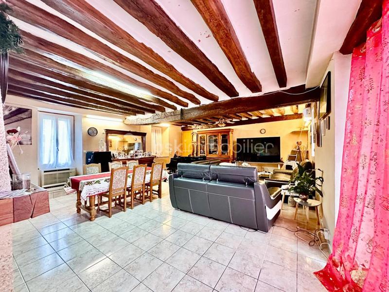 Maison en pierre - 200 m² - 9 pièces