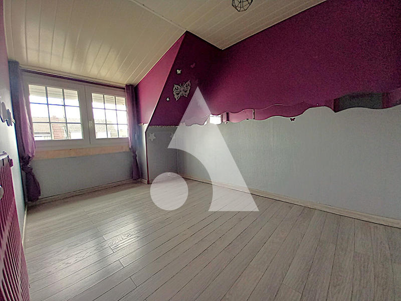 Maison - 82 m² - 5 pièces