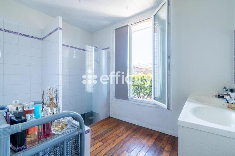 Maison - 182 m² - 8 pièces