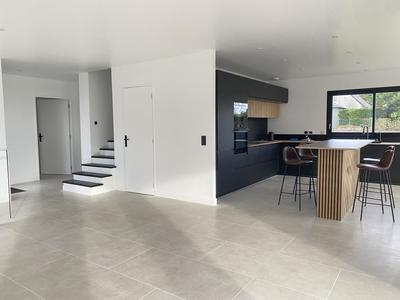 Maison - 170 m² - 5 pièces