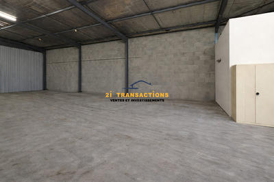 Entrepôt - 217 m²
