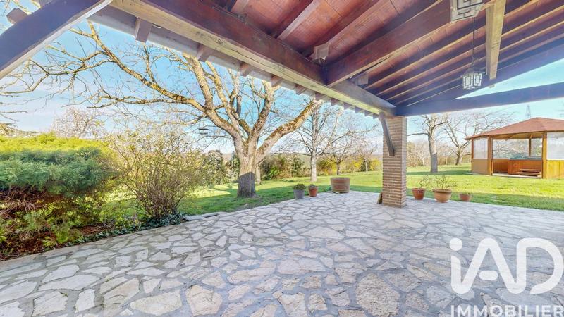 Maison - 200 m² - 7 pièces