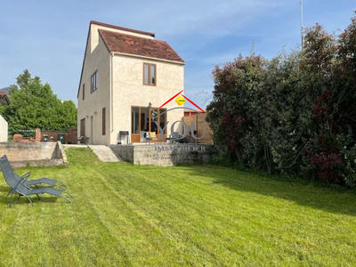 Maison - 96 m² - 5 pièces