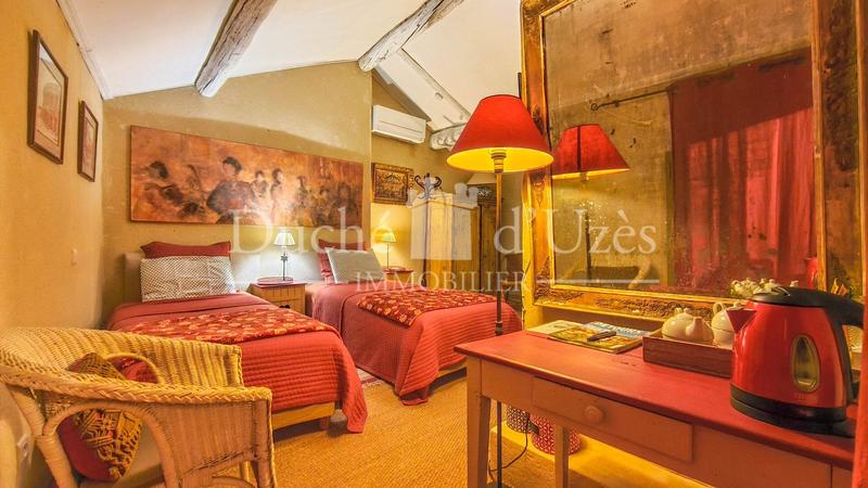Maison - 275 m² - 7 pièces