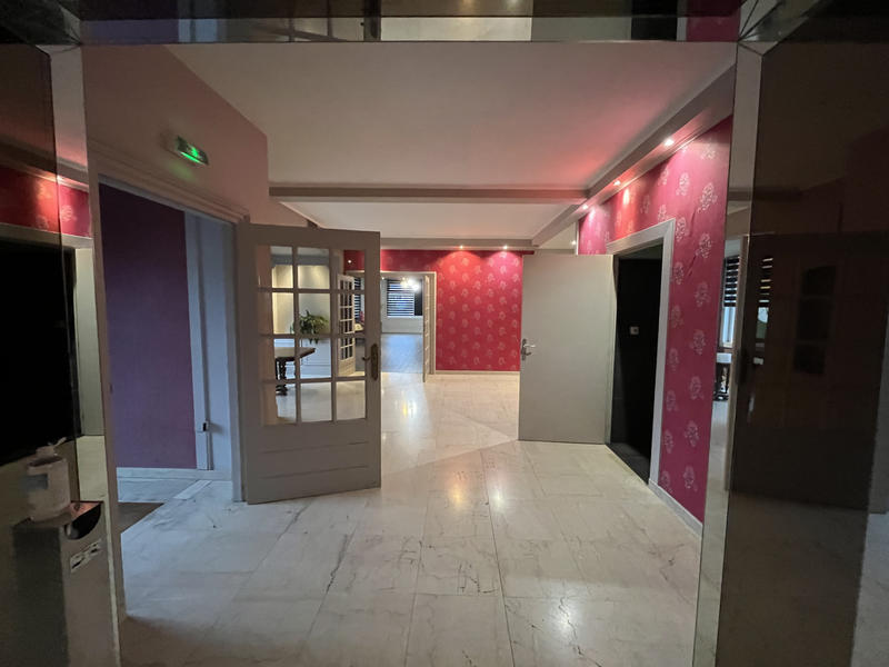 Local commercial - 429 m²