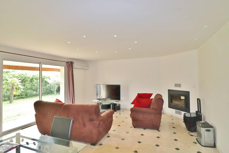 Villa - 192 m² - 6 pièces