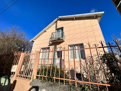 Maison - 95 m² - 6 pièces