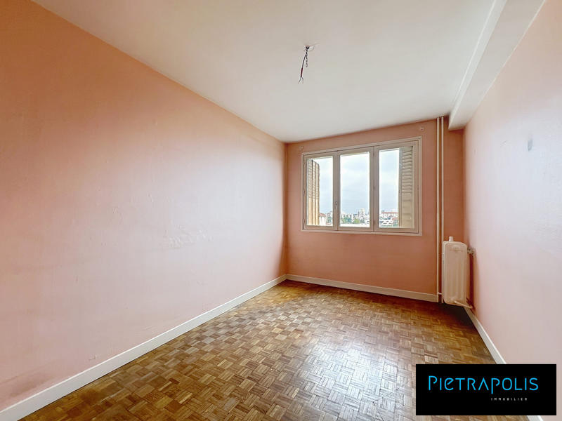 Appartement - 67 m² - 4 pièces