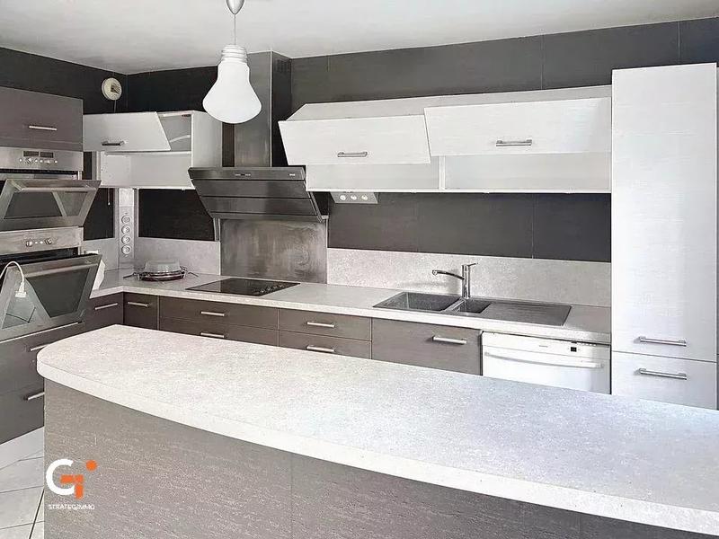 Appartement - 103 m² - 5 pièces