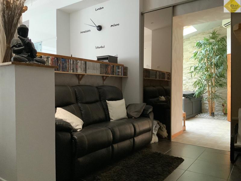 Maison - 460 m² - 11 pièces