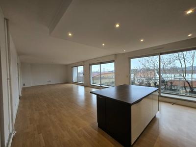 Appartement - 156 m² - 6 pièces