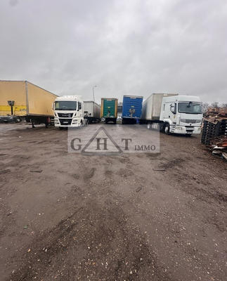 Terrain industriel - 6 900 m²