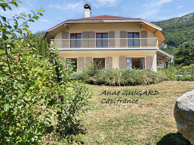 Maison - 151 m² - 6 pièces