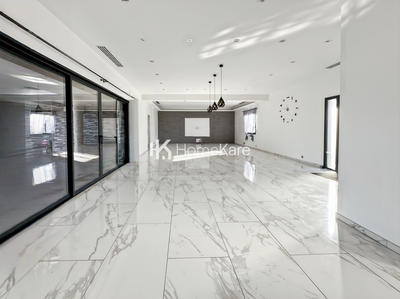 Maison - 224 m² - 6 pièces