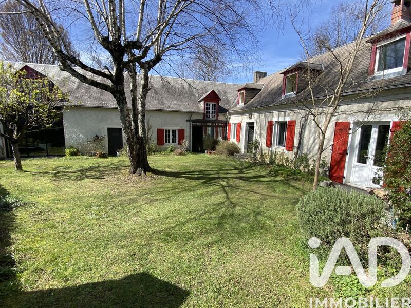 Maison - 253 m² - 10 pièces