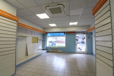 Local commercial - 54 m² - 2 pièces
