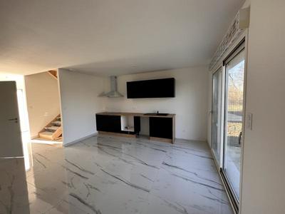 Maison - 81 m² - 5 pièces