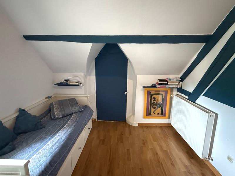 Maison - 183 m² - 7 pièces