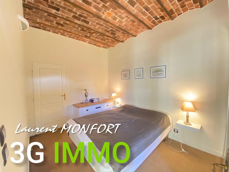 Corps de ferme - 250 m² - 8 pièces