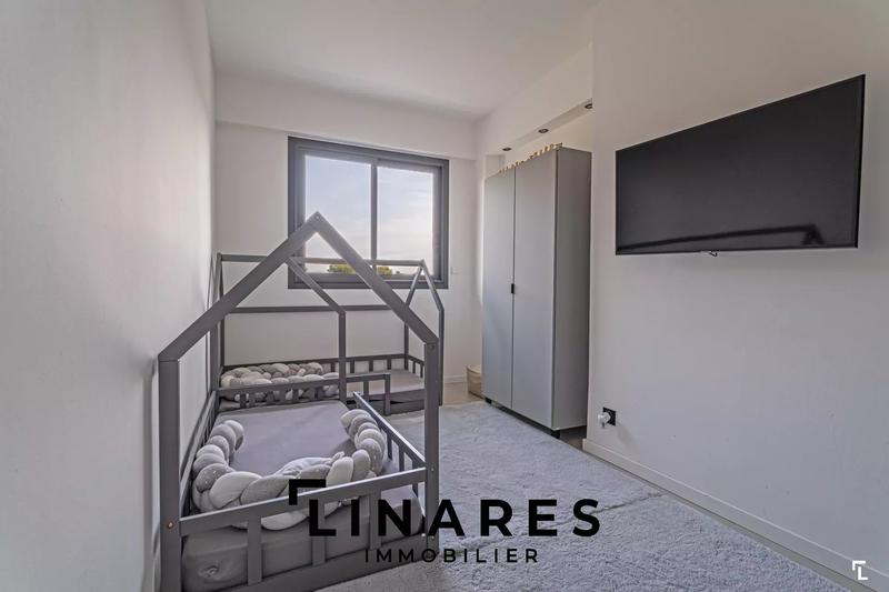 Appartement - 90 m² - 3 pièces