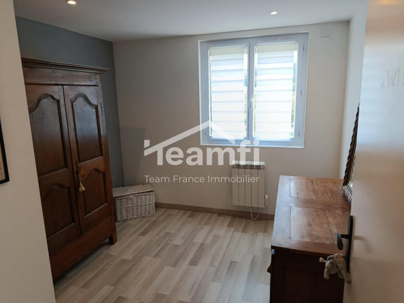 Maison - 240 m² - 8 pièces