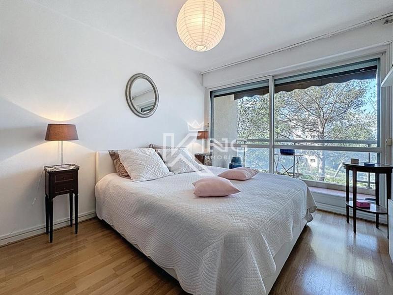 Appartement - 84 m² - 4 pièces