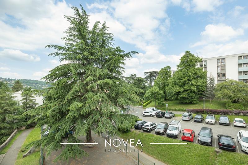 Appartement - 80 m² - 5 pièces