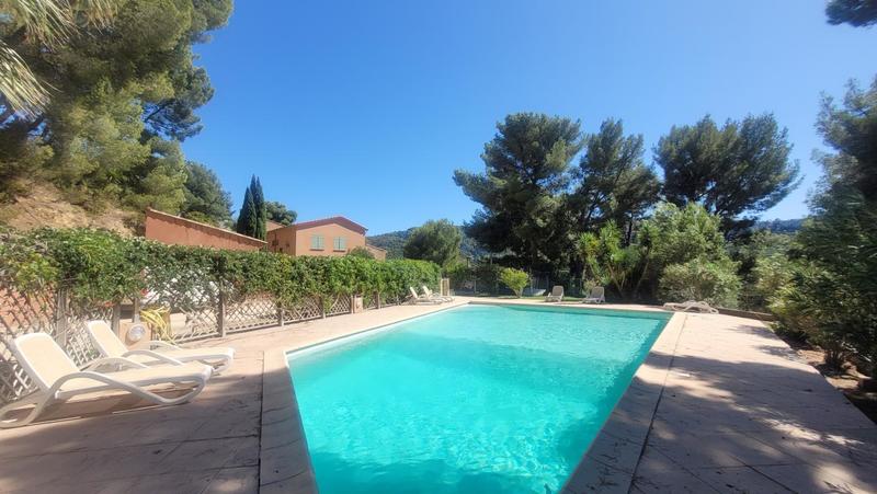 Appartement - 86 m² - 4 pièces