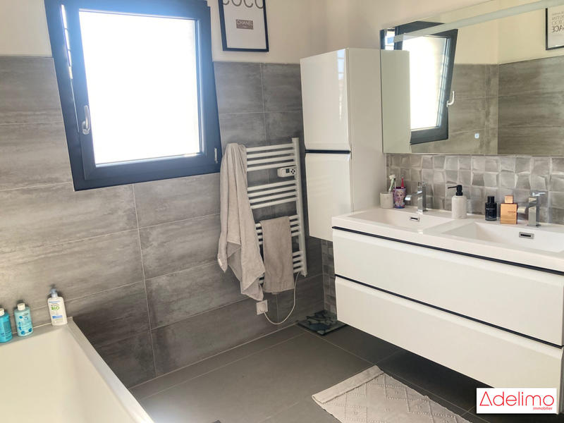 Maison - 190 m² - 7 pièces