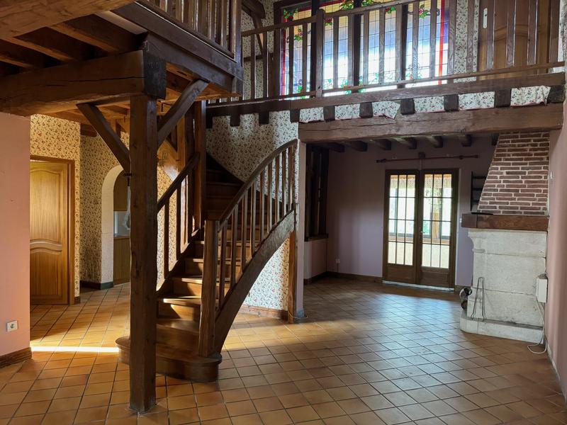 Maison traditionnelle - 154 m² - 4 pièces