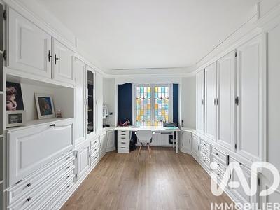 Maison - 291 m² - 12 pièces