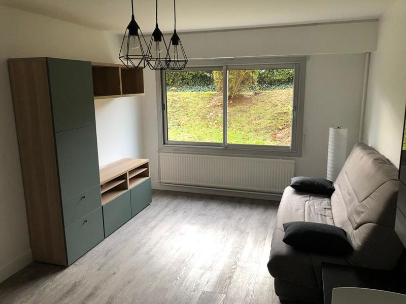 Studio - 25 m² - 1 pièce
