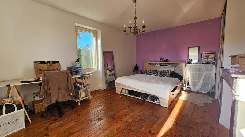 Maison - 214 m² - 5 pièces