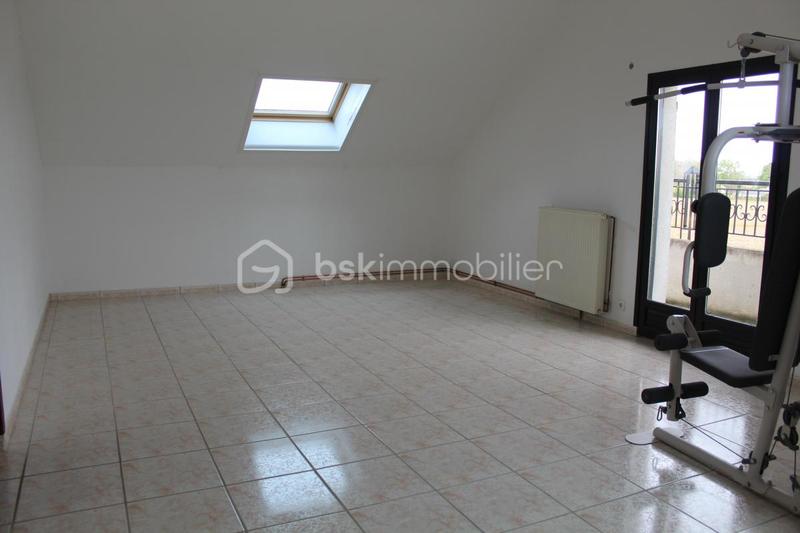 Maison - 238 m² - 13 pièces