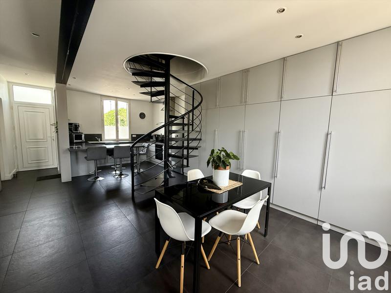 Maison - 169 m² - 6 pièces