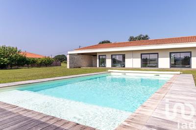 Maison - 233 m² - 5 pièces