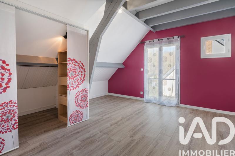 Maison - 218 m² - 6 pièces