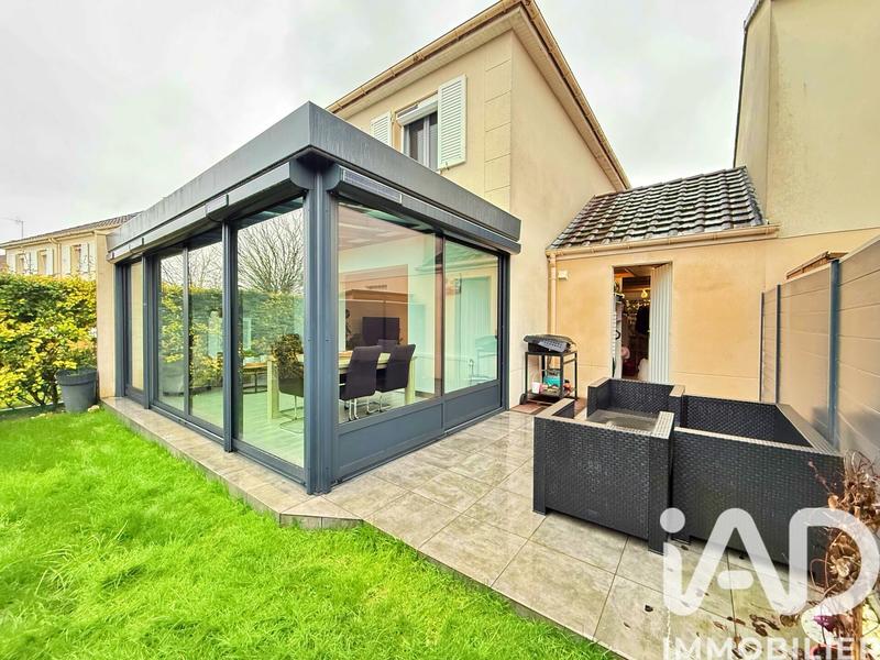 Maison - 98 m² - 4 pièces