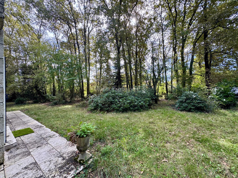 Maison - 232 m² - 8 pièces